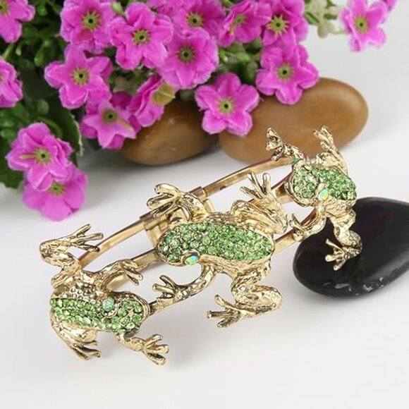 Neiman Marcus Women's Austrian Crystal Vintage Inspired 3 Frogs Bangle Bracelet - Picture 1 of 5